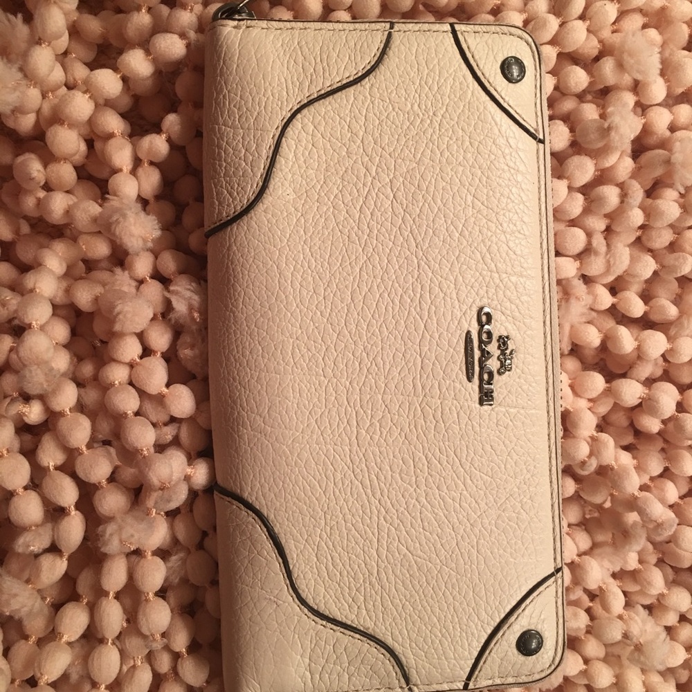 Coach Mike Accordion  grain leather